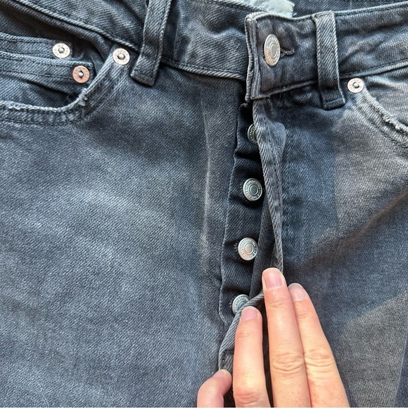 NWT FREE PEOPLE ZURI WASHED BLACK  MOM JEANS - 26 - Picture 13 of 17